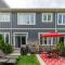 Exceptional 3 BDRM Townhome - 4 Seasons Rental