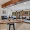 Laurelwood Condominiums 102