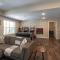 Brand New! Lake View with Arcade Game Room! Fully stocked kitchen! - Hollister