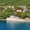 Apartments by the sea Pucisca, Brac - 2927