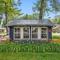 Cozy pet friendly cabin with dock, firepit, bikes, grill - Newaygo