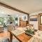 Fun Pet-Friendly Highlands Retreat with Fenced Yard! - هايلاند