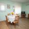Apartment Petrcane 3300b