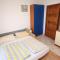 Apartment Povljana 3316g