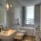 Harbour house by Affitti brevi Liguria