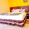 Crest Safari Lodge Bed and Breakfast