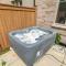 GlobalStay Waterfront 5 Bedroom Townhouse Hot tub Sauna Stoney Creek