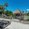 Longboat Key Cedars Beach House-Pet Friendly-2 Minute To The Beach - Longboat Key