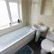 Beautiful 4 bedroom house with free parking Luton - Luton