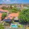 Lama y Solo Unique private room walking distance to the Beach