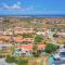 Lama y Solo Unique private room walking distance to the Beach