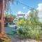 Lama y Solo Unique private room walking distance to the Beach