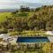 TIMBA - Luxury bush retreat with pool, spa & gym