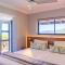 Luxury Studio - Panoramic Ocean Views - Fast Wifi