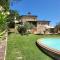 Luxury 1-bedroom house with the pool in Tuscany.