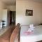 Lanta Just Come Hotel