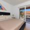 Apartments with a swimming pool Stanici, Omis - 2800