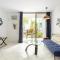 DOWNTOWN Hawaiian Theme Condo with Hot Tub, Pool & Beach - Kona Islander Inn