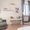 2 Rooms next to a market and Piazza Santa Croce - HomeUnity