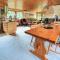 Gorgeous Home In Örkelljunga With Wifi