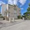 Seaside apartments with a swimming pool Okrug Donji, Ciovo - 5244
