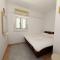 Seaside apartments with a swimming pool Okrug Donji, Ciovo - 5244 - 奥库格哥恩基