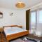 Apartments and rooms with parking space Stara Baska, Krk - 5447