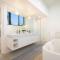 Byron Beachside Bliss - with pool & beach access