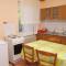 Studio Senj 5560a