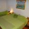 Apartments and rooms with parking space Klenovica, Novi Vinodolski - 5590