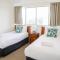 15 Whale Watch Resort + Beach Front + Ducted Air Con + 3 Bed + 2 Bath