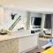Hotham 3 Bedroom Apt - 24 Lawlers