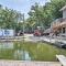 Walk to Waterfront Osage Beach Escape with Fire Pit - 欧塞奇比奇