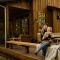 Lake Creek Lodge