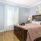 Hot Tub, Views & Game Room - 20 min to Downtown Asheville!