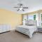 Weekend friends and fam! Media room, Hot Tub, Firepit, Sleeps 18 minutes to Asheville