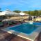 Beach house Hela - resort & tavern BAIN, free transport, pool, Island of Žut - Kornati - Pristanišće