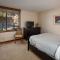 Free Ski Shuttle, Riverfront Condo, Comm. Hot Tub! - Alpine Meadows