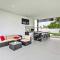 Putting Green and Gazebo Upscale Peoria Home - بيوريا