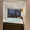 Loft "Eden" jaccuzi prestations haut de gamme 92m2-2 chbres