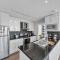 Spacious DT 2-BDR High-rise with view, pool, gym