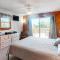 Piper's Nest AV927 - أيفون