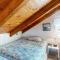 Piper's Nest AV927 - أيفون