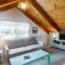 Piper's Nest AV927 - أيفون