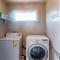 Piper's Nest AV927 - أيفون