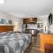 Basecamp Puyallup a Travelodge by Wyndham - 皮阿拉普