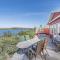Beautiful lakehouse by the golden circle - fishing - Selfoss