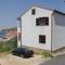Apartment Metajna 6337a