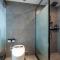 Xinhuating Business Hotel