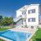 Apartments with a swimming pool Fiorini, Novigrad - 7047 - Brtonigla